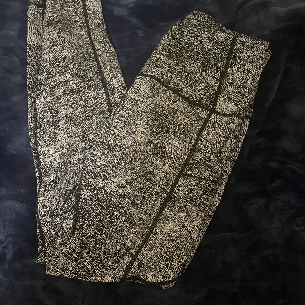Gray Leggings with Black Accents - Picture 5 of 5